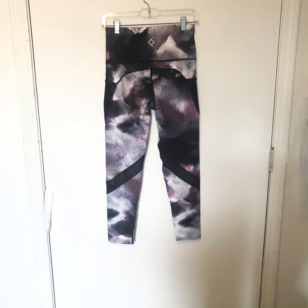 WATER CLOUD HIGHWAIST 7/8 LEGGING W/ MESH POCKETS - Picture 5 of 12